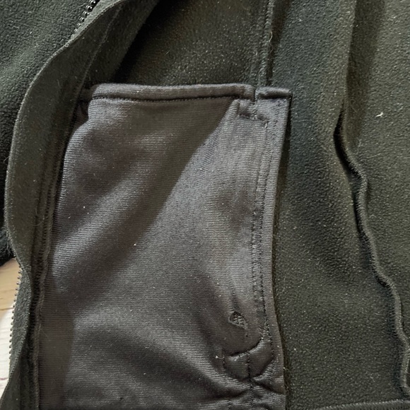 Girls The North Face size large black fleece jacket - Picture 5 of 10